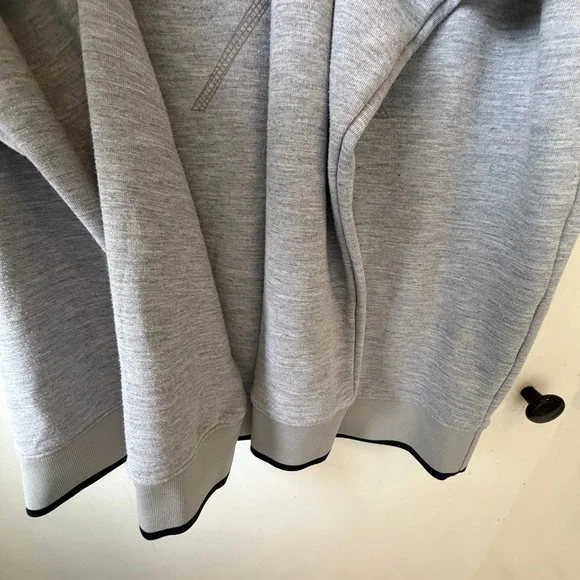 Armani Exchange A|X Gray Logo Sweatshirt L – Minimal Designer Pullover Crewneck - Picture 6 of 10
